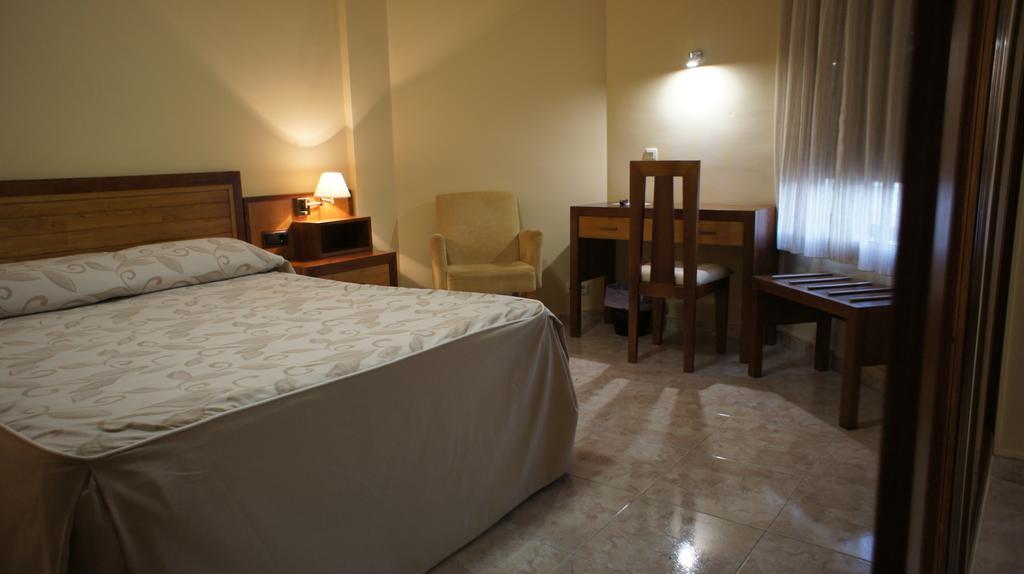 Hotel Puente